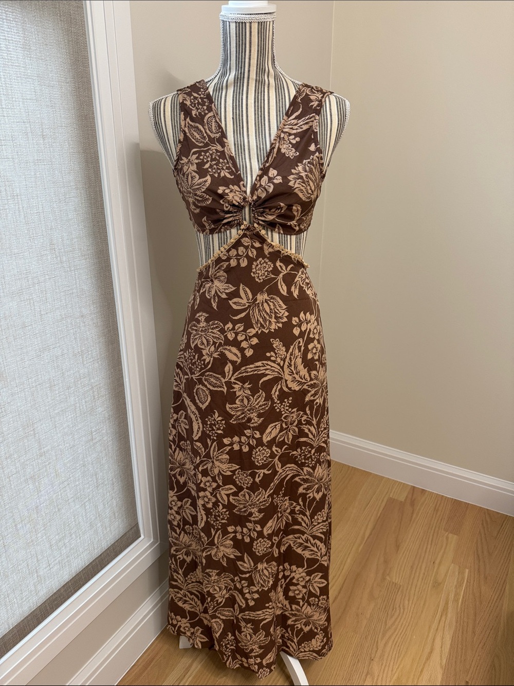 SHEIN Brown Floral Cutout Knot Maxi Dress